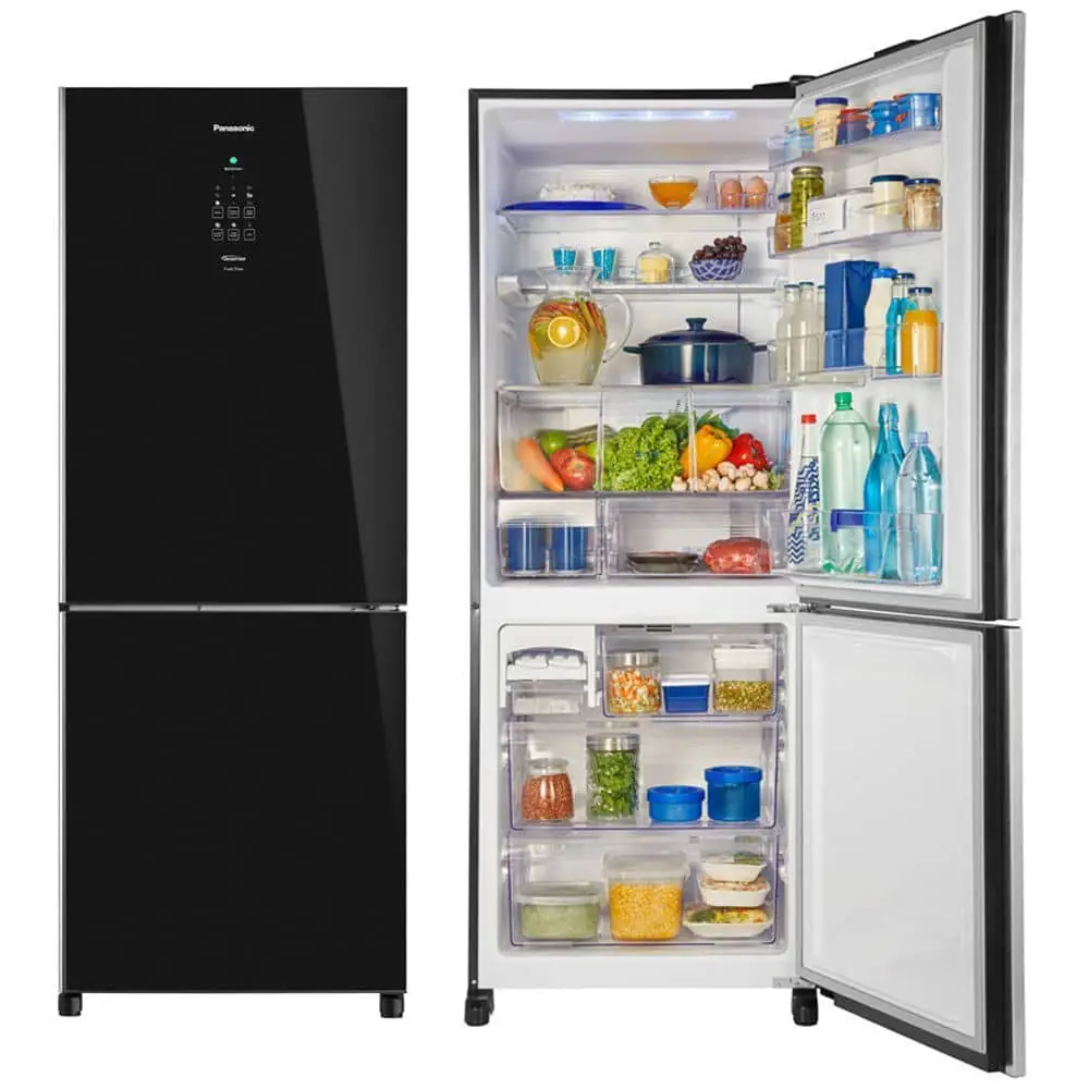 Geladeira Panasonic 425L Black Glass aberta